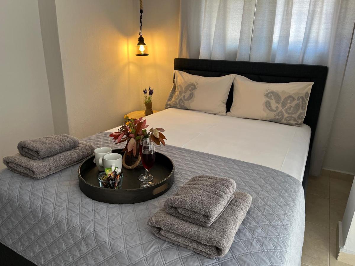 Onar Luxury Apartment Néa Péramos Eksteriør bilde